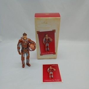 Hallmark Ornament Commander Trip Tucker Enterprise Star Trek 2004 Christmas Tree